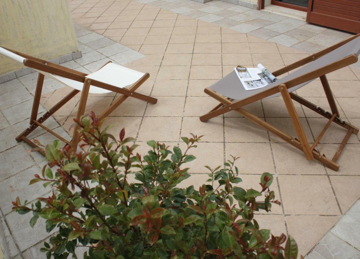 Ferienwohnung Attico Rudiae Lecce Exterior foto