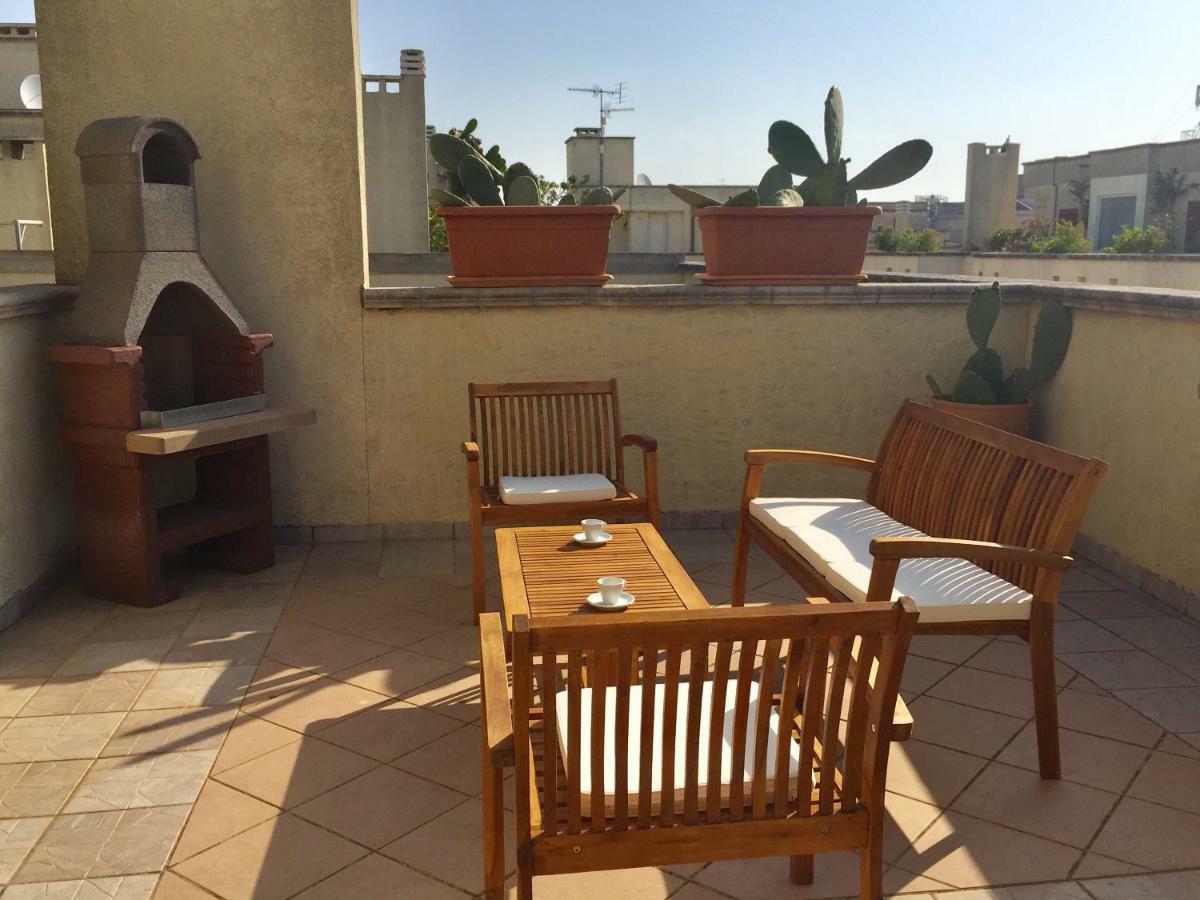 Ferienwohnung Attico Rudiae Lecce Exterior foto